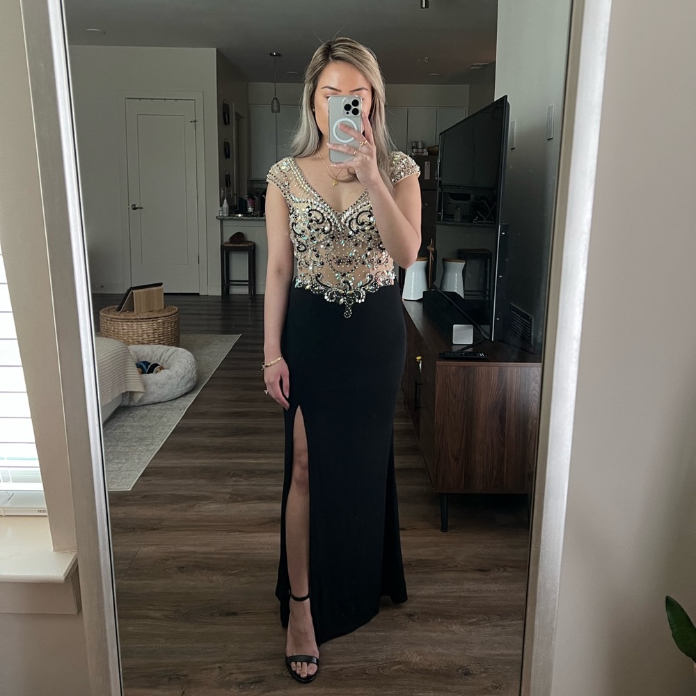 Illusion Sequin Bodice Gown Small Hemmed Small